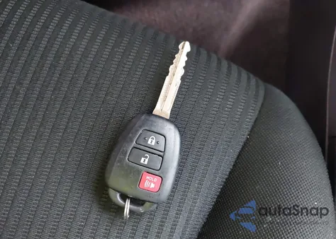 2018 Toyota Rav4 Le из США, поврежденный, VIN JTMZFREV7JJ174125